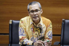 5 Pimpinan KPK Dilaporkan...