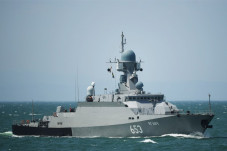 Rusia Buat Kapal Perang...