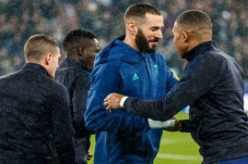 Mbappe Girang Benzema...