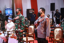 Kapolri Luncurkan Hotline...