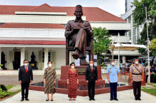 Ucapkan Terima Kasih...