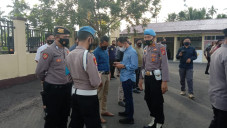 Polisi yang Kedapatan...