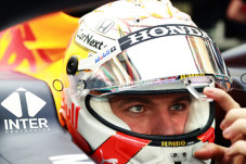 Verstappen Bidik Podium...