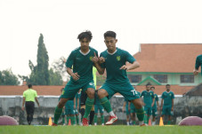 Tingkatkan Latihan Persebaya,...