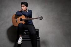 Kagum, Alunan Suara...