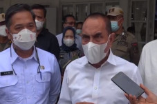 Gubernur Sumut Pecat...