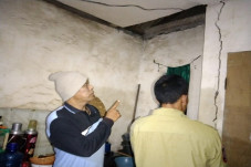 Diguncang Gempa Bermagnitudo...