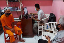 Hamili Pacar dan Diaborsi...