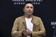 Oscar De La Hoya vs...