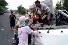 Bus AKAP Ugal-ugalan...