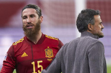 Coret Sergio Ramos di...