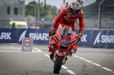 Resmi, Jack Miller Perpanjang...