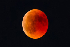 BMKG Sebut Gerhana Bulan...