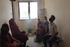 Alasan Hamil Tua, Istri...