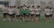 Shin Tae-yong Bahas...