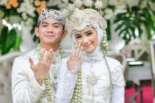 Rizki 2R dan Nadya Mustika...