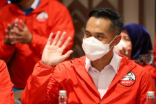 Munas Kadin Ditunda,...
