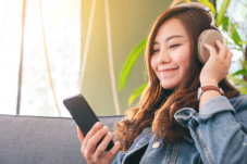 Suka K-Pop? Kamu Bisa...