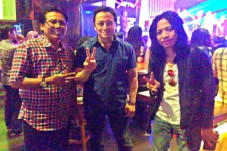 Fadjroel Posting Foto...
