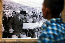 Bulan Bung Karno, Karang...