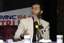 Pengamat: Sebaiknya...