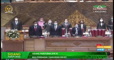 Azis Syamsuddin Hadiri...