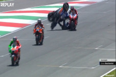 Rossi Komentari Insiden...