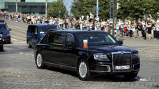Sedan Mewah Vladimir...