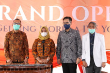 Tingkatkan Layanan di...
