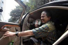 Hari Ini, Roy Suryo...