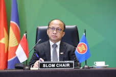 Indonesia Dukung Tiga...