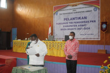 Bupati Elisa Kambu Lantik...