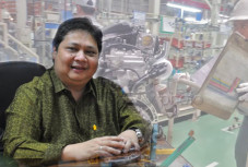 Menko Airlangga: Momentum...