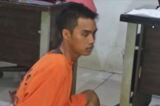 Sok Kenal, Jefri Bawa...