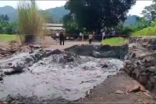 Polisi dan Satpol PP...
