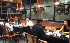 Kulineran di Bandung,...