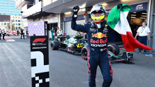 Sergio Perez Menangi...