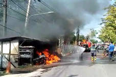 Kios Bensin Eceran Terbakar,...