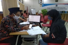 Hari Pertama Dibuka,...