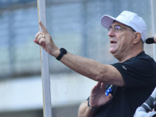 Bentrok Persikabo, Robert...
