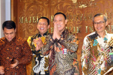 Pegawai Nonaktif Gemes...