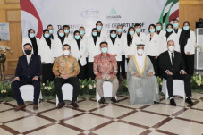 30 Perawat Profesional...