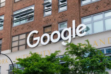 Google Didenda Rp3,8...