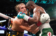 Mayweather Gagal KO...