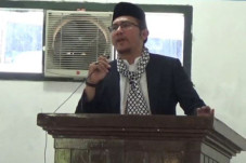 Pentingnya Adab, Jangan...