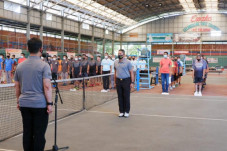 Buka Turnamen Tenis,...