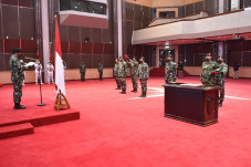 Panglima TNI Pimpin...