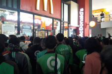McD Undang Kerumunan,...
