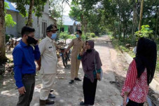 Jalan Rusak Dikeluhkan...