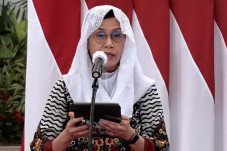 Sri Mulyani Menaruh...